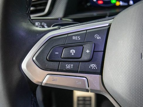 Used 2024 Volkswagen Atlas Cross Sport SEL Premium R-Line AWD/4WD image 19