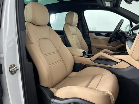 New 2026 Porsche Cayenne AWD/4WD image 23