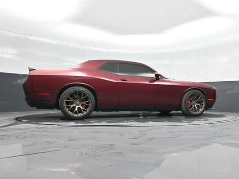 Used 2017 Dodge Challenger SRT Hellcat RWD image 46
