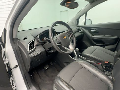 Certified 2022 Chevrolet Trax LT w/ Sport Edition image 20