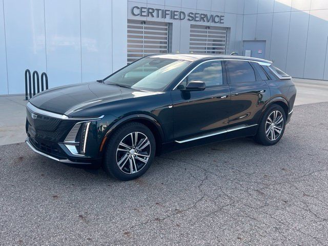 Used 2024 Cadillac Lyriq Luxury w/ LPO, Floor Liner Package AWD/4WD image 1