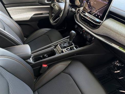 New 2026 Jeep Compass Latitude AWD/4WD image 12