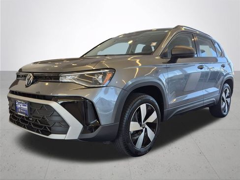 Used 2025 Volkswagen Taos S AWD/4WD image 2