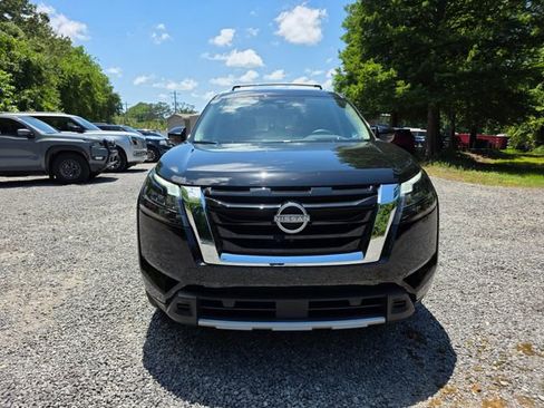 Used 2025 Nissan Pathfinder Platinum w/ Cargo Package AWD/4WD image 5