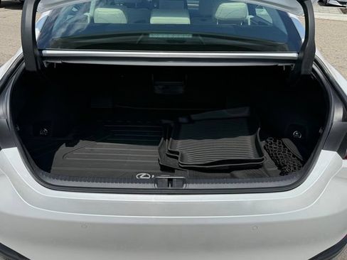Used 2024 Lexus ES 300h w/ Premium Package FWD image 28