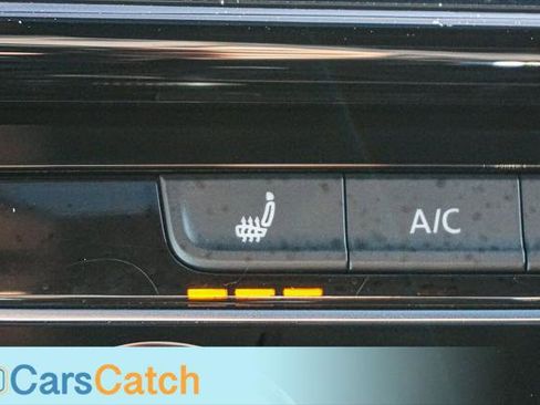 Used 2021 Volkswagen GTI SE image 38