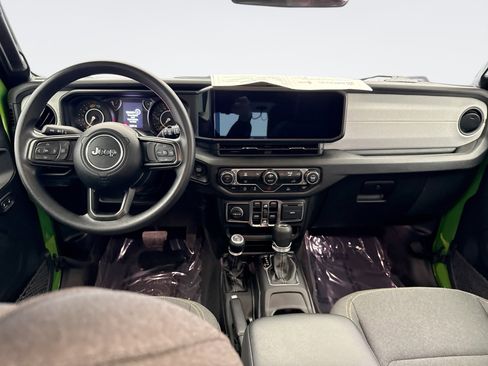 Used 2025 Jeep Wrangler Unlimited Sport image 14