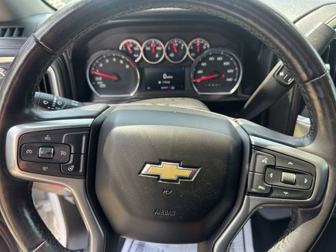 Used 2021 Chevrolet Silverado 1500 LT w/ Z71 Off-Road Package AWD/4WD image 19