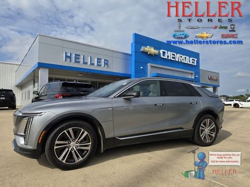 Used 2024 Cadillac Lyriq Luxury AWD/4WD image 1