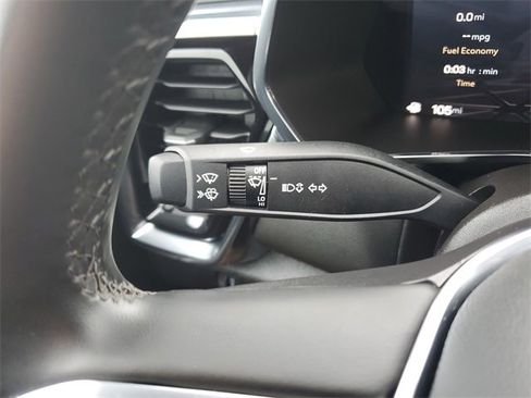 Used 2024 GMC Canyon Elevation w/ Convenience Package image 23