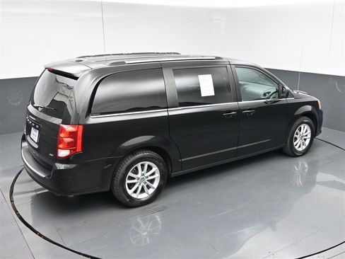 Used 2019 Dodge Grand Caravan SXT FWD image 26