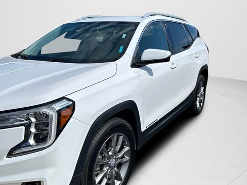 Used 2024 GMC Terrain SLT FWD image 13