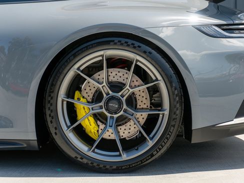 Used 2023 Porsche 911 GT3 RWD image 18