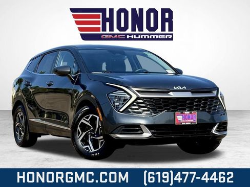 Used 2024 Kia Sportage LX image 1