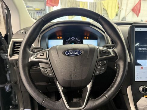 Used 2022 Ford Edge SEL w/ Convenience Package image 15