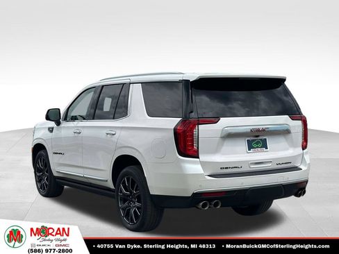 Used 2023 GMC Yukon Denali AWD/4WD image 3