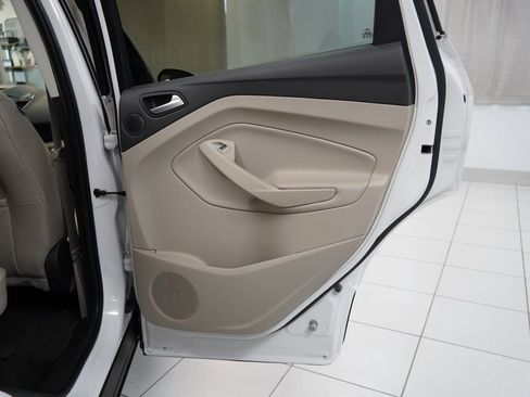 Used 2017 Ford Escape Titanium image 23