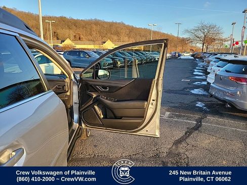 Used 2023 Subaru Outback Premium image 42