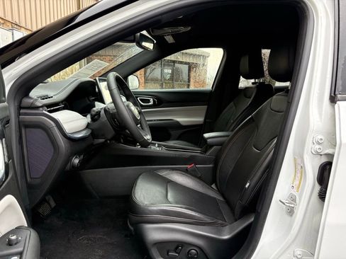 Used 2023 Jeep Compass Limited w/ Elite Group image 18