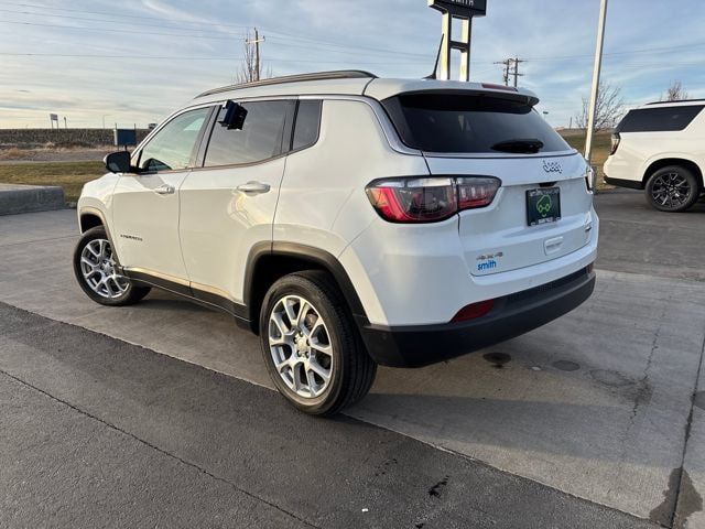 Used 2024 Jeep Compass Latitude AWD/4WD image 5