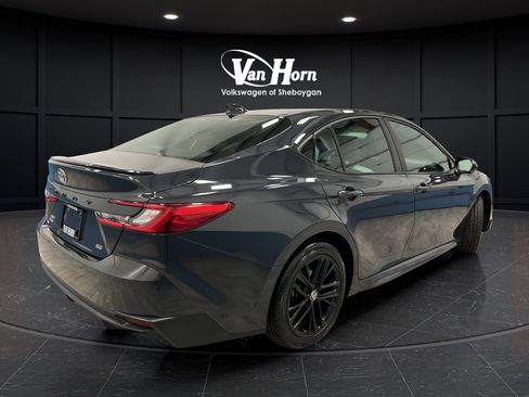 Used 2025 Toyota Camry SE w/ Convenience Package AWD/4WD image 7