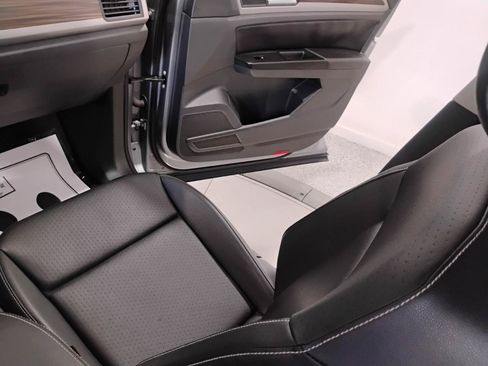 Used 2021 Volkswagen Atlas SE FWD image 55