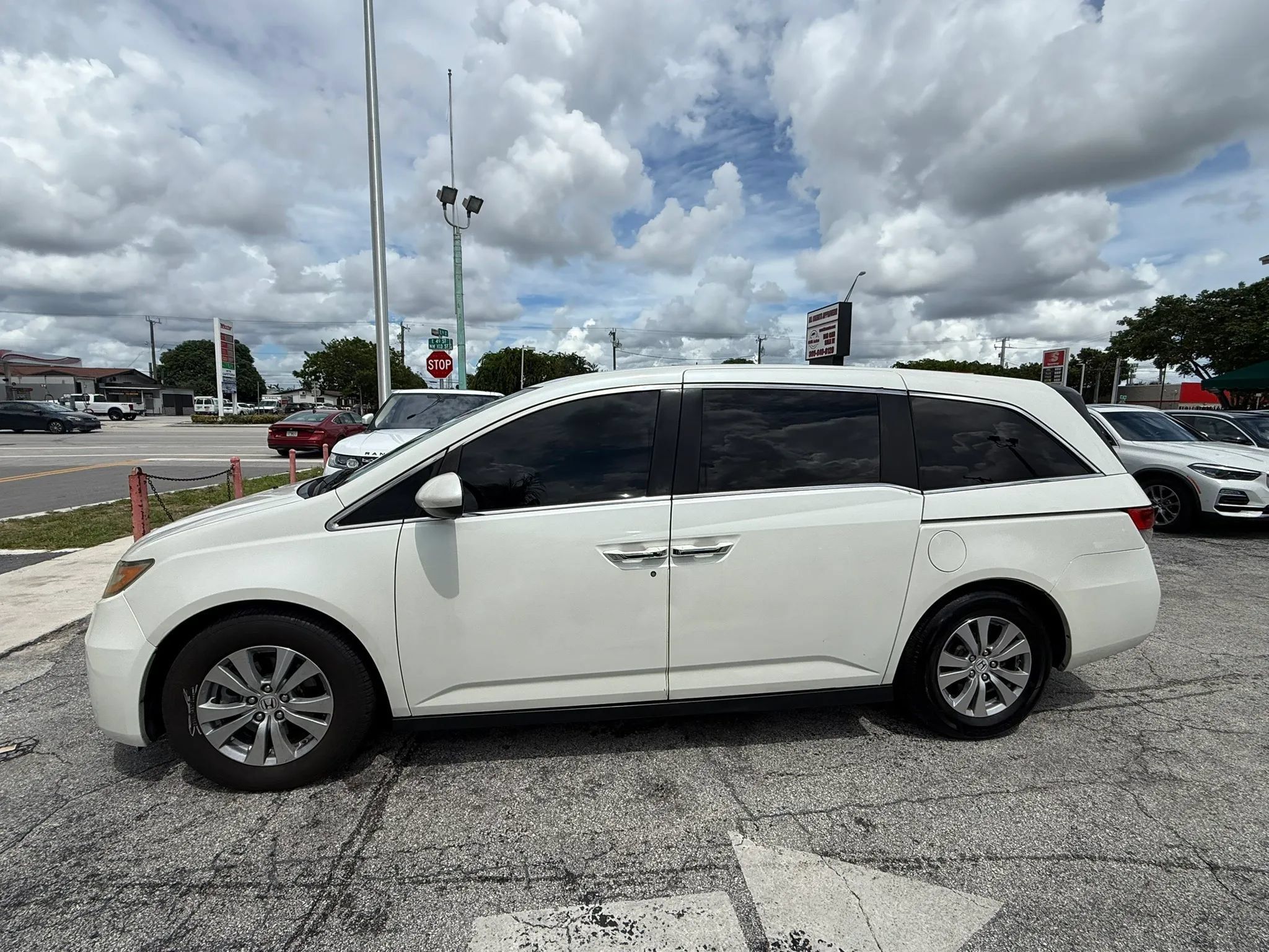 Used 2015 Honda Odyssey EX-L image 2
