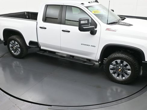 Used 2025 Chevrolet Silverado 2500 Custom w/ Custom Value Package image 31