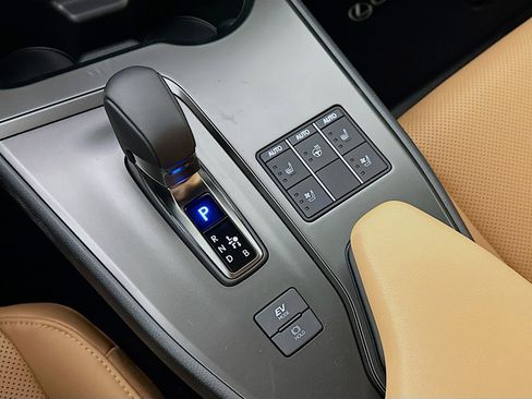 New 2025 Lexus UX 300h AWD image 17