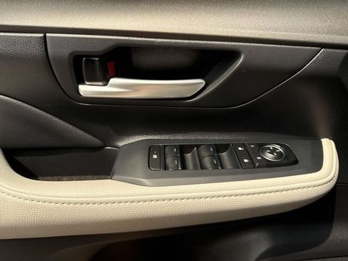 Used 2026 Toyota Grand Highlander AWD image 13