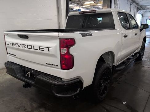 Used 2024 Chevrolet Silverado 1500 Custom Trail Boss w/ Dark Appearance Package AWD/4WD image 4