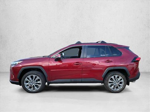 Used 2023 Toyota RAV4 XLE Premium FWD image 8