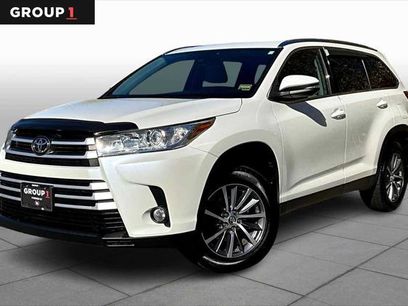 Certified 2019 Toyota Highlander XLE