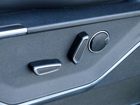 New 2024 Ford F150 Lariat w/ Equipment Group 502A High image 26