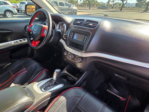 Used 2018 Dodge Journey SXT w/ Premium Group FWD image 26