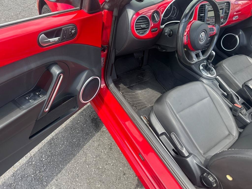 Used 2014 Volkswagen Beetle 1.8T FWD image 35
