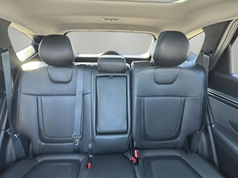 Used 2024 Hyundai Tucson Limited image 15