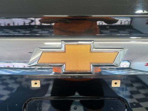 Used 2019 Chevrolet Traverse LT w/ LPO, Floor Liner Package AWD/4WD image 11