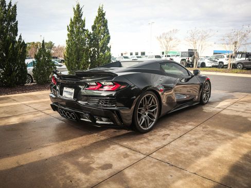 Used 2024 Chevrolet Corvette Z06 image 10
