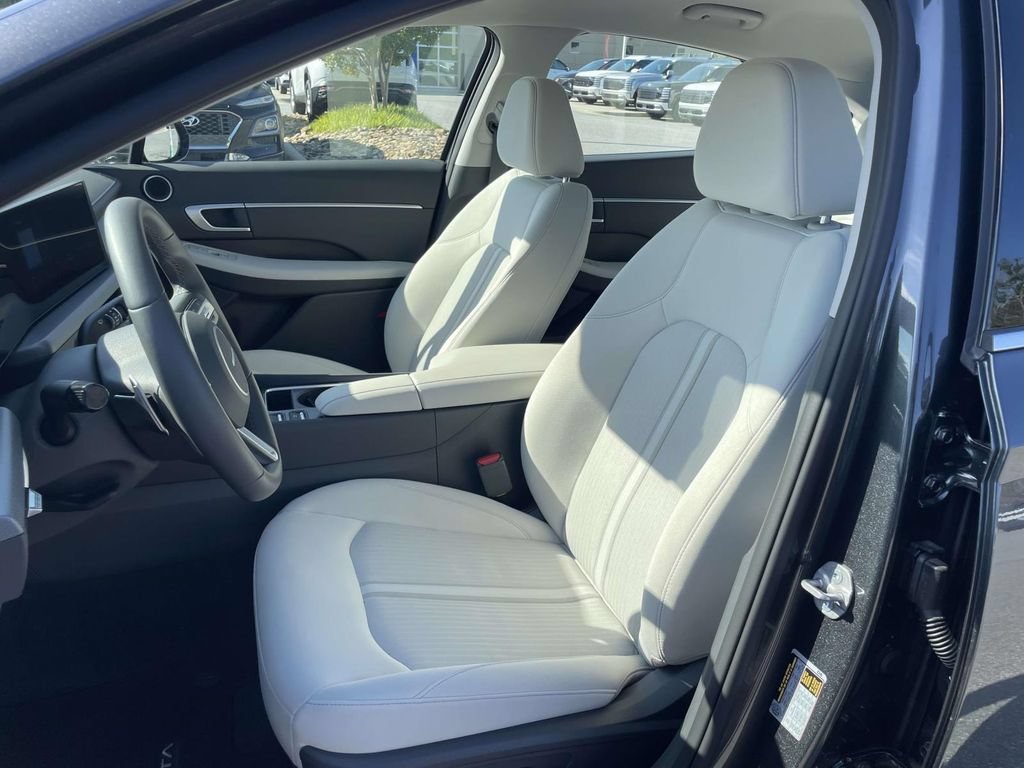 Certified 2026 Hyundai Sonata SEL AWD/4WD image 8
