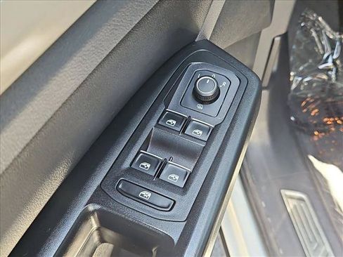 Used 2019 Volkswagen Atlas SEL FWD image 12