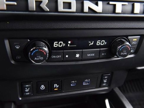 Certified 2025 Nissan Frontier SV w/ SV Convenience Package RWD image 19