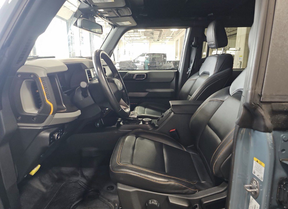 Used 2023 Ford Bronco Badlands w/ Sasquatch Package AWD/4WD image 9