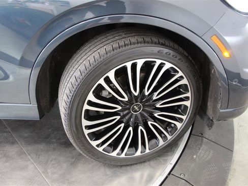 Used 2023 Lincoln Aviator Black Label w/ Class IV Trailer Tow Package image 39