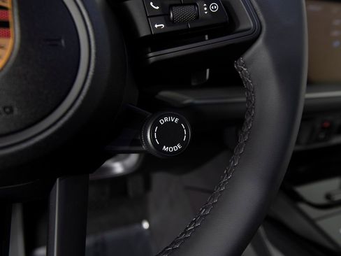 New 2026 Porsche Cayenne image 24