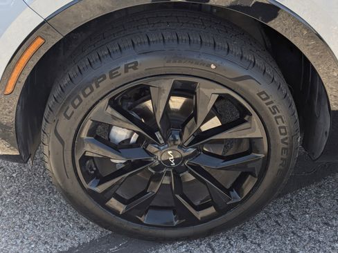 Used 2023 Kia Sorento SX image 7