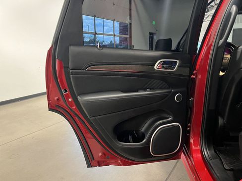 Used 2018 Jeep Grand Cherokee Trackhawk AWD/4WD image 38