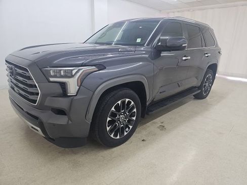 Used 2024 Toyota Sequoia Limited w/ Tow Technology Package AWD/4WD image 31