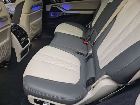 Used 2024 BMW X7 M60i w/ Executive Package AWD/4WD image 19
