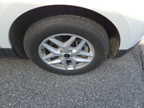 Used 2024 Ford Edge SEL image 9